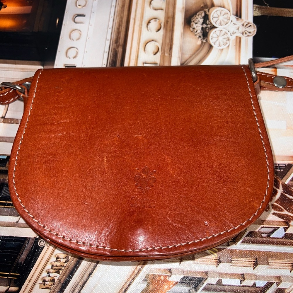 Florence crossbody
